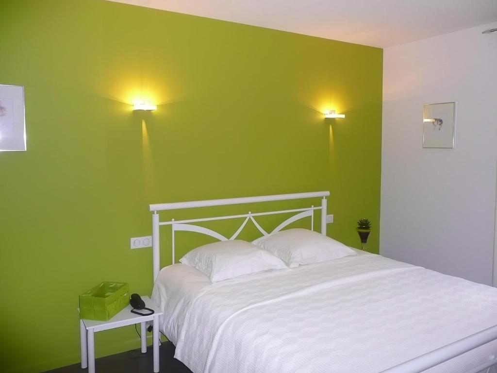 Hotel Le Saint Aubin Chevillé Habitación foto